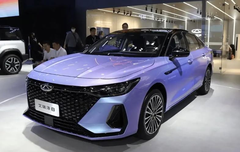 آریزو 8 پلاگین هیبرید